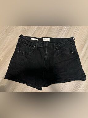 Universal Thread Women’s BlackDenim Shorts